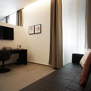 New Moon Rooms